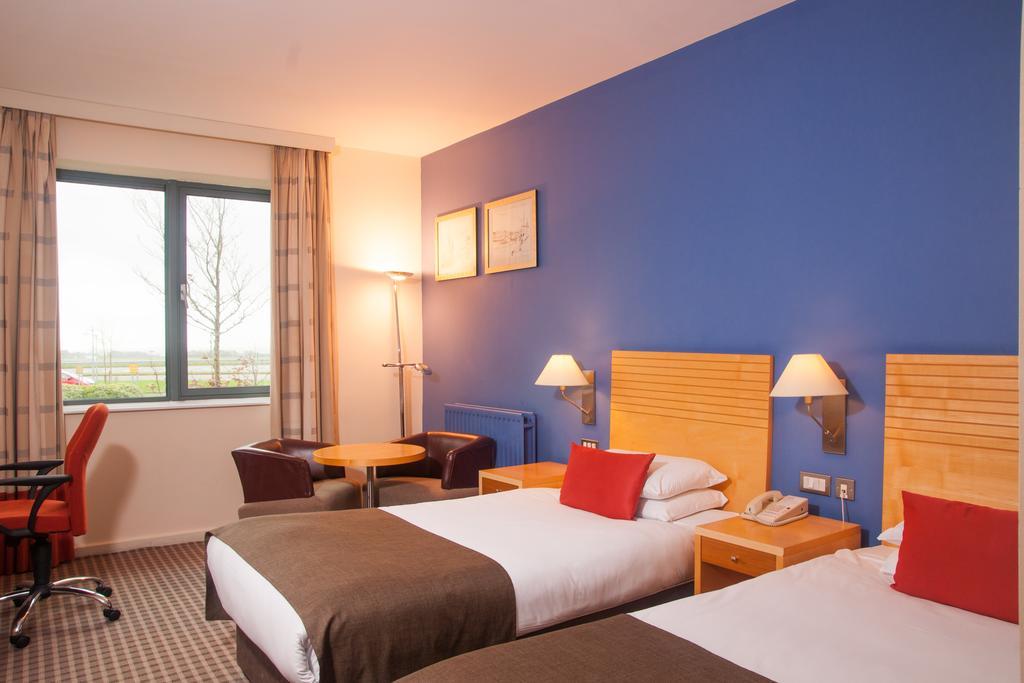 Cork Airport Hotel Exterior photo